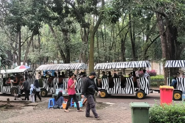 Libur Hari Raya Nyepi Kebun Binatang Ragunan Diserbu Pengunjung