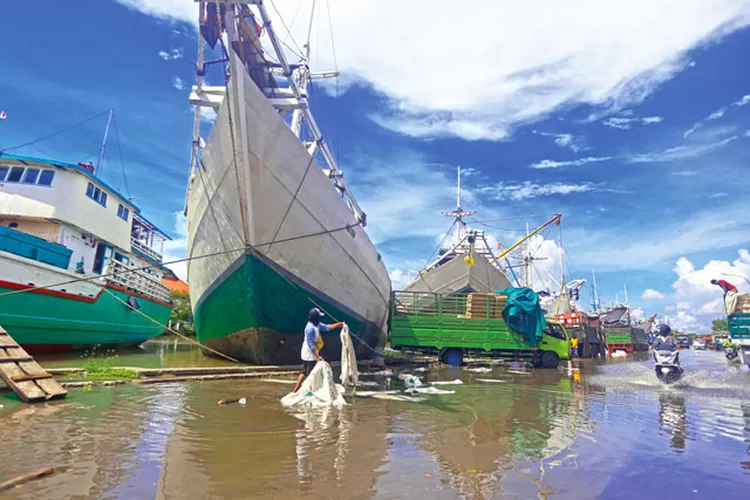 Banjir Rob Surabaya Bisa Picu Penurunan Tanah Jawa Pos