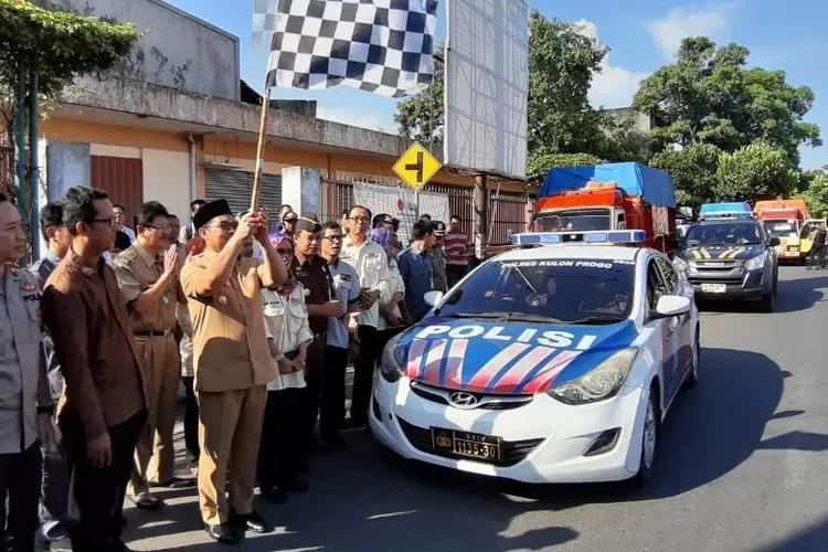 Hasto Lepas Distribusi Logistik Pemilu Krjogja