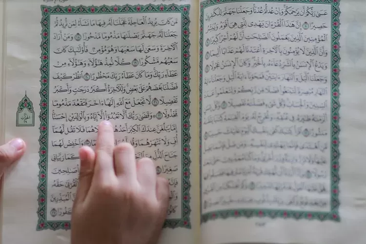 Surat Al Baqarah Beserta Terjemahan Dan Bacaan Latinnya Pada Al Quran Laros Media