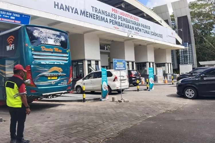 Pembayaran Parkir Dengan Non Tunai Di Bandara Lombok Mulai Diuji Coba