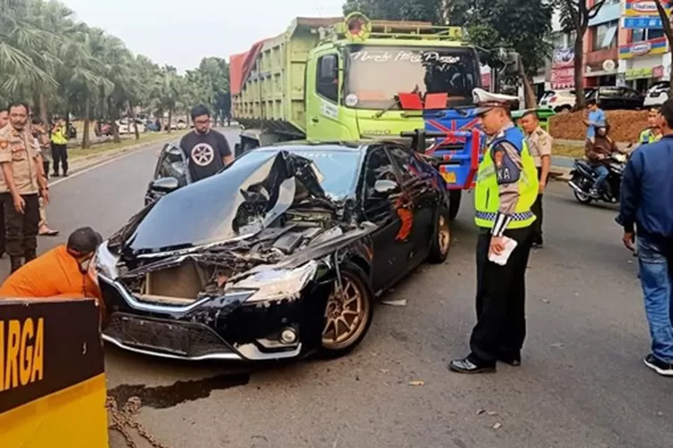 Yang Jadi Penyebab Tabrakan Beruntun Lagi Lagi Dump Truck Metropolitan