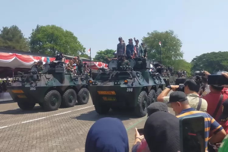 Puluhan Alutsista Dipamerkan Dalam Hut Ke Tahun Tni Dan Hut Ke