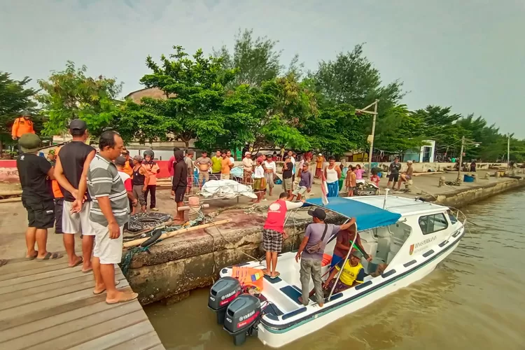 Tim SAR Evakuasi Jasad Nelayan Tambaklorok Ini Lokasi Temuannya