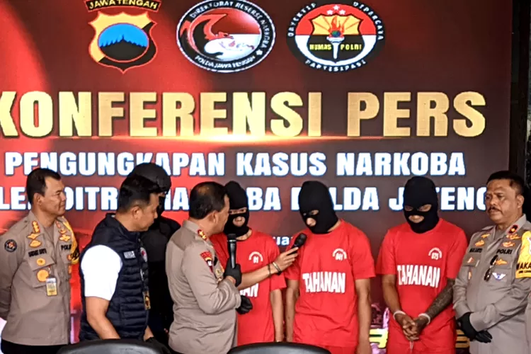 Polda Jawa Tengah Ungkap Jaringan Pengedar Sabu Kg Dan Butir