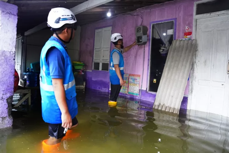 Pasca Banjir Di Pantura PLN Fokus Amankan Suplai Listrik Warga 53