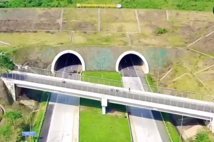 Jalan Tol Unik Di Indonesia Salah Satunya Masuk Besar Jalan Tol