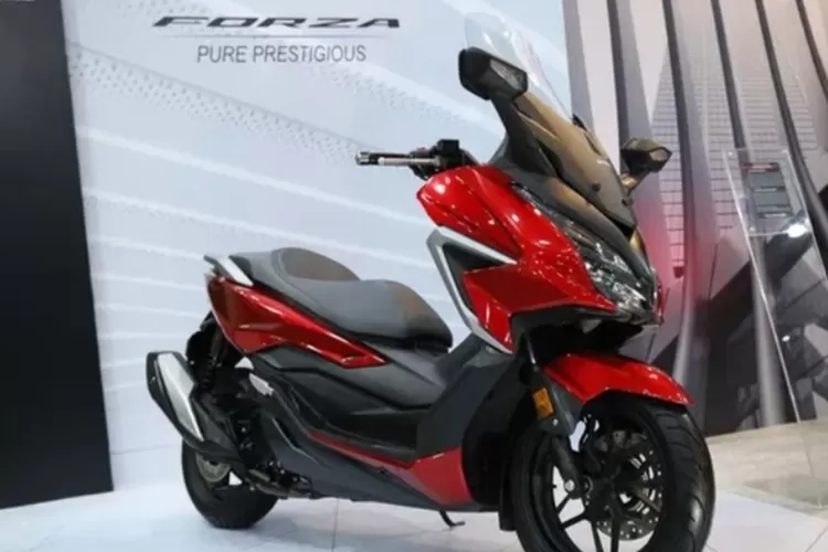 Motor Matic Honda Forza Vs Suzuki Burgman Penasaran Dengan