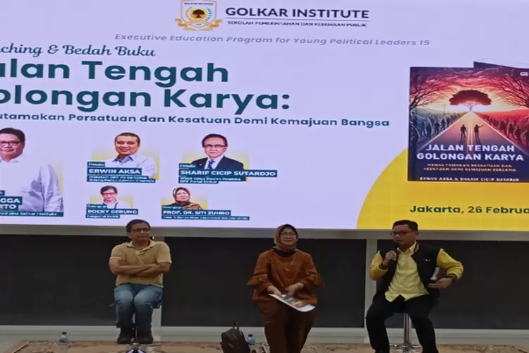 Peluncuran Buku Jalan Tengah Golongan Karya Airlangga Buku Luar Biasa