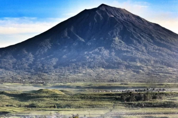 Keindahan Gunung Kerinci Dan Misteri Gunung Tertinggi Di Sumatera