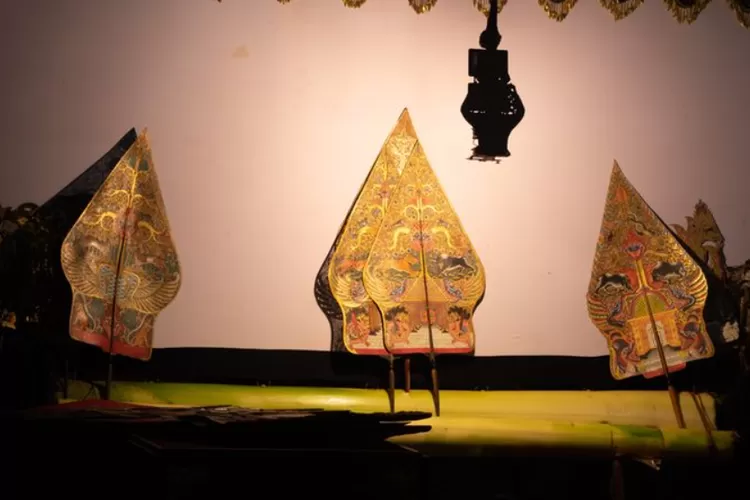 Gunungan Jawa Wayang Satu Bentuk Yang Memiliki Banyak Makna Dan Penuh