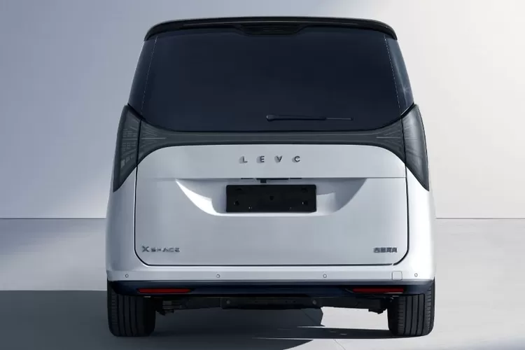 Favorit Kaum Sultan Toyota Alphard Punya Pesaing Baru Dalam Wujud