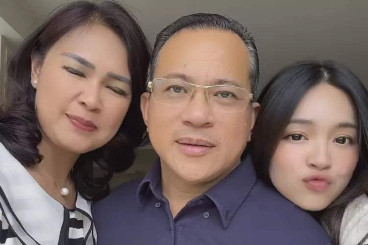 Intip Kekayaan Erwin Japasal Ayah Eca Aura Miliki Bisnis Oleh Oleh Hingga Pimpin Perusahaan