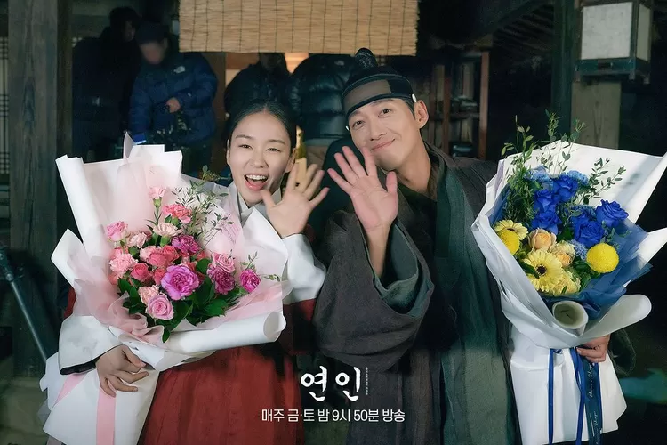 Nam Goong Min Dan Ahn Eun Jin Pemain Drama My Dearest Raih Penghargaan Di Grimae Award