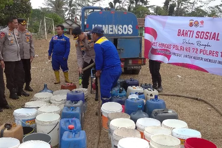 Warga Tanjungjaya Alami Krisis Air Terpaksa Beli Air Bersih Ayo Tasik