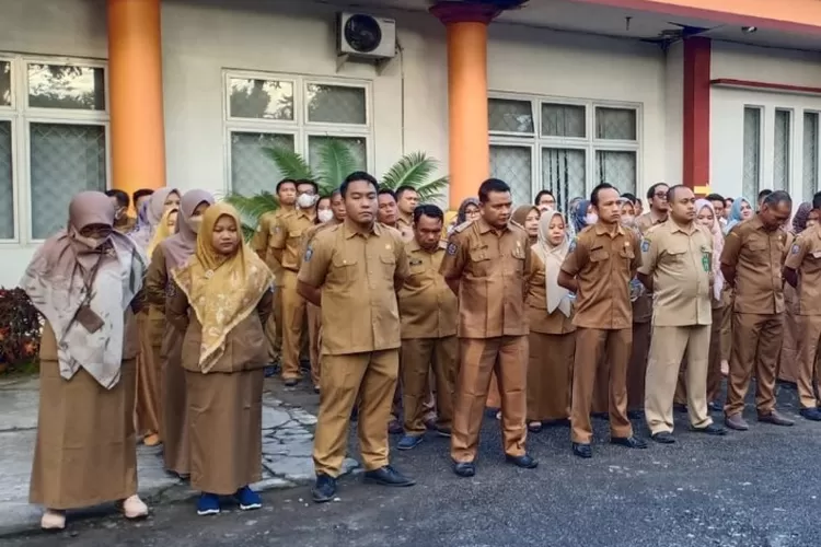 Cair Tepat Waktu Inilah Daftar Lengkap Gaji Pokok PNS Golongan I II