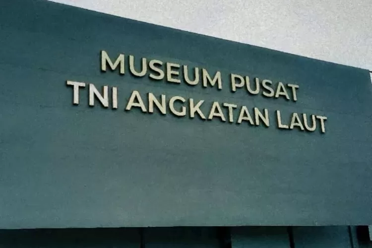 Destinasi Wisata Baru Museum Pusat Tni Al Di Surabaya Museum Terluas