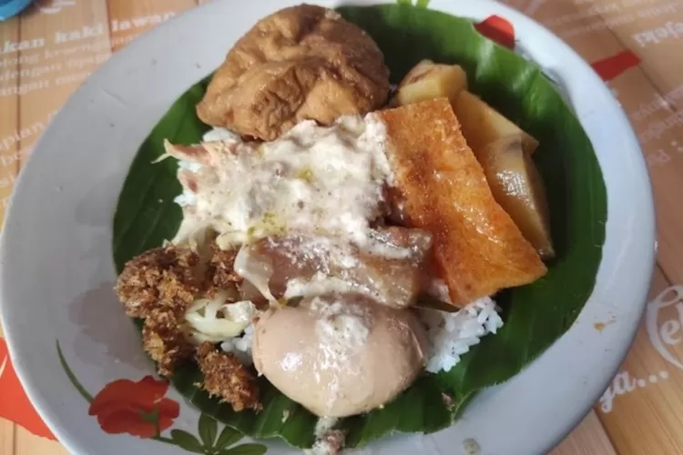 Rekomendasi Kuliner Enak Dan Legend Di Semarang Inilah Kelezatan Gudeg