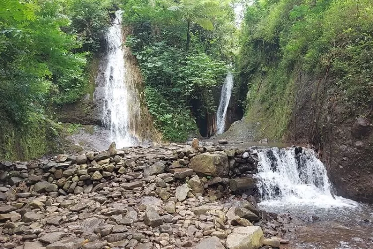 Air Terjun Roro Kuning Destinasi Wisata Yang Menyimpan Sejarah