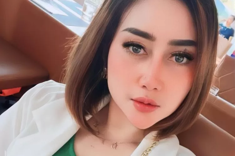 Profil Dan Biodata Luluk Nuril Seleb Tiktok Probolinggo Viral Yang Maki Hot Sex Picture