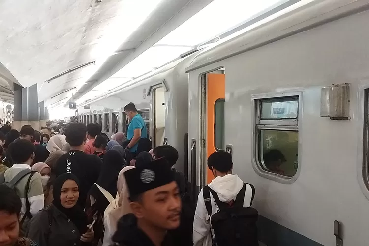 Kereta Favorit Pemudik Saat Nataru Dar Malang Dan Surabaya Klik Times