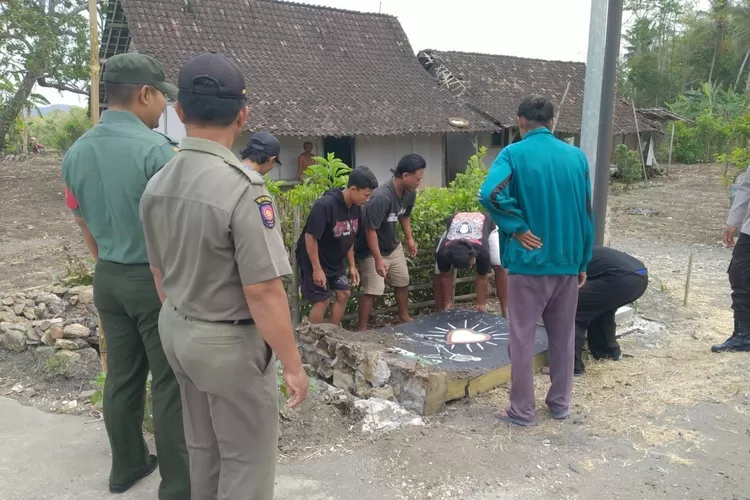 Tugu Perguruan Silat Di Desa Panggungrejo Blitar Dibongkar Lamongan