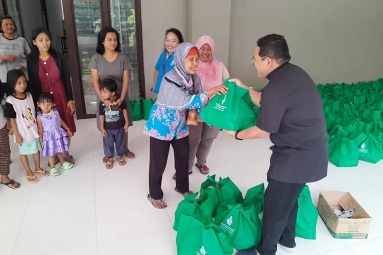 Harga Pangan Melonjak Gereja Bongsari Semarang Tebus Murah Sembako