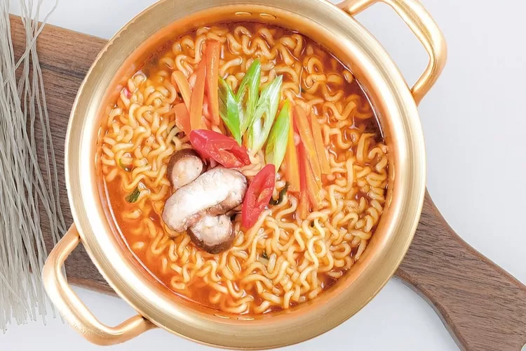 Resep Masakan Sehari Hari Bikin Ramyeon Lezat A La Korea Rasa Bintang