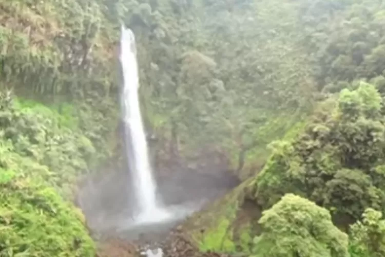 Eksplorasi Ajaib Curug Cipendok Surga Tersembunyi Di Lereng Gunung