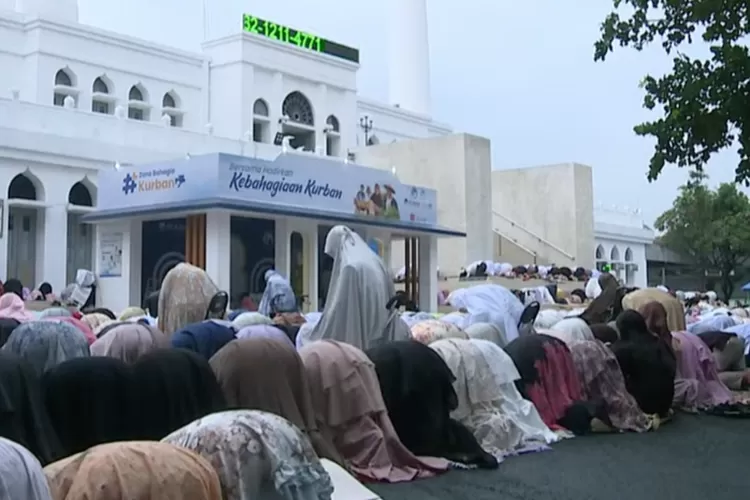 Beda Sehari Masjid Agung Al Azhar Jakarta Gelar Salat Idul Adha