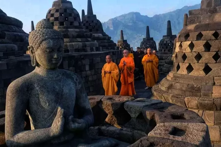 Mengenal Makna Tiga Peristiwa Penting Waisak Bagi Umat Buddha