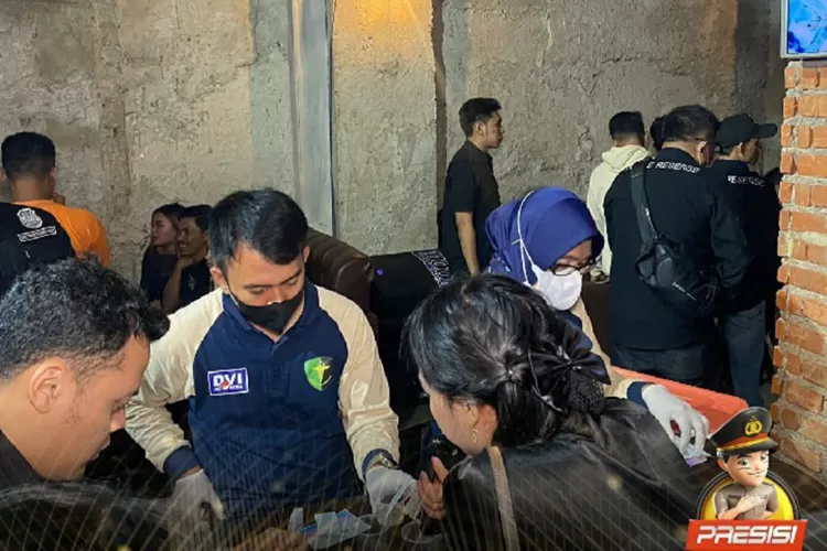 Polisi Razia Di Tempat Hiburan Malam Tersembunyi Di Kota Bandung Dobrak