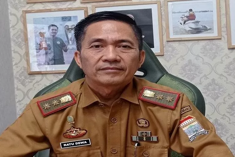 Ratu Dewa Nyaris Tanpa Prestasi Pengamat Minta Hentikan Pencitraan