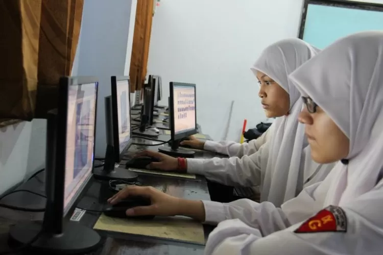 Yuk Cari Tahu Inilah Dari Manfaat Internet Di Bidang Pendidikan Yang Tak Kenal Batas Dan Waktu