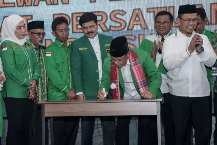 Resmikan Kantor DPW PPP Sulsel Mardiono Minta Kader Semangat Menangkan