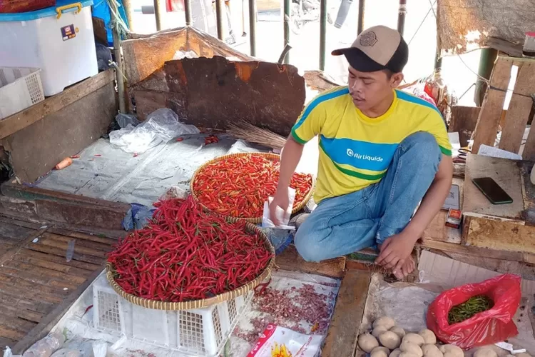 Harga Cabai Rawit Merah Di Pasar Baru Bekasi Tembus Rp Ribu Per