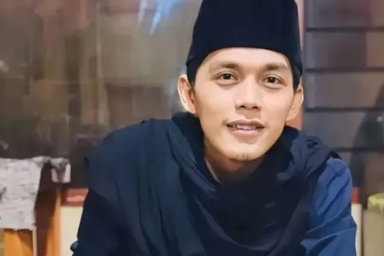 Fakta Menarik Gus Iqdam Mubaligh Muda Yang Sedang Naik Daun Krjogja