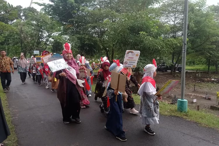 Santri Ppm Baitusalam Prambanan Ikuti Kirab Jelang Ramadan Krjogja