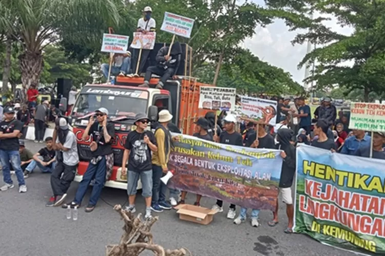 Warga Demo Aktivitas Pembangunan Di Kebun Teh Kemuning Dihentikan