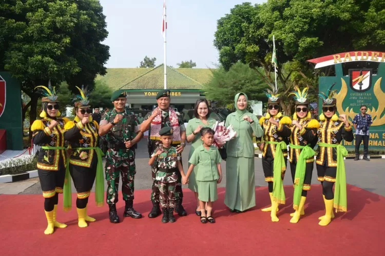 Pangdivif 2 Kostrad Kunjungi Markas Yonif 412 Komitmen Dukung Ketahanan