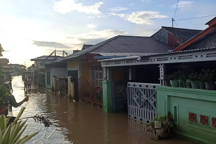 Banjir Kepung Kerinci Ratusan Rumah Terendam Akibat Meluapnya Sungai