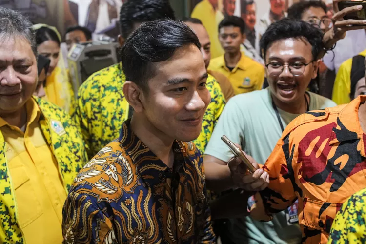 Ketahui Makna Batik Motif Truntum Garuda Dipakai Gibran Saat