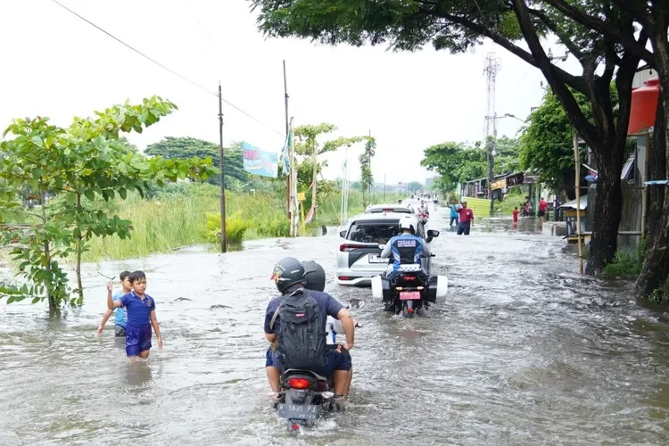 Bmkg Peringatkan Potensi Cuaca Ekstrem Di Jawa Tengah Hingga