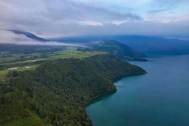 Menikmati Keindahan Danau Toba Hingga Pesona Pulau Samosir Sumatera