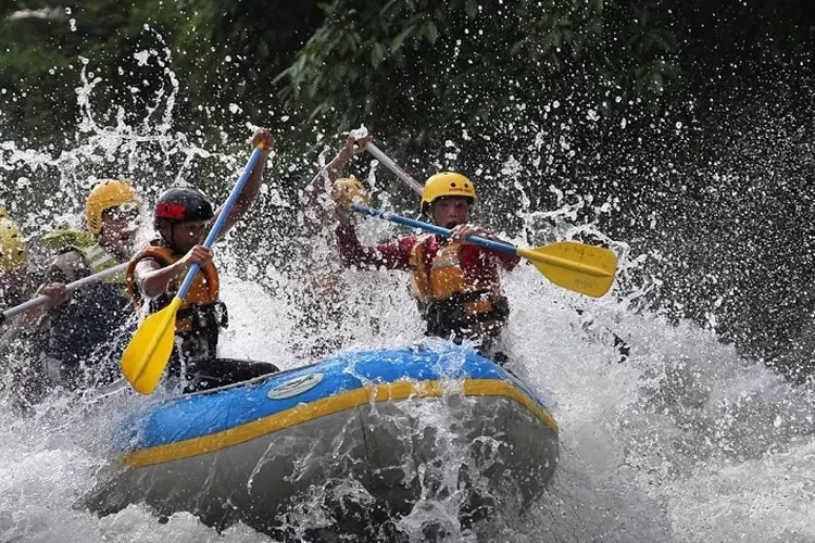 Para Adrenalin Junkie Wajib Tahu Informasi Rafting Di Sungai Asahan Sungai Terbaik Ke Di