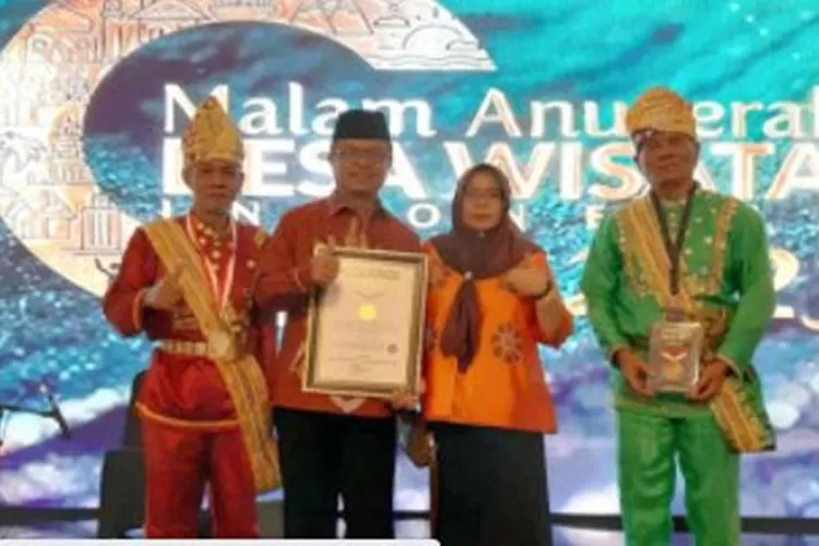 Bone Bolango Raih Dua Penghargaan Adwi Objek Wisata Hiu Paus Botubarani