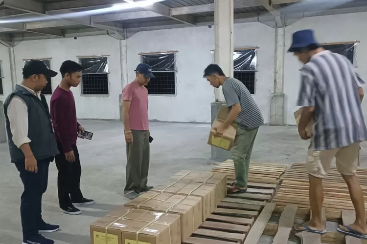 Ribuan Surat Suara Pemilu Tiba Di Gudang Kpu Buleleng Bali Express