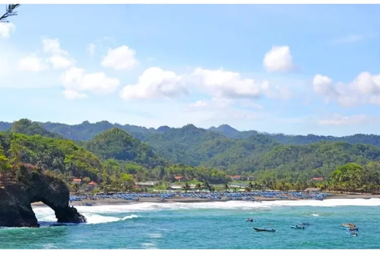 Menyelami Keindahan Pantai Di Kebumen Jawa Tengah Destinasi Wisata