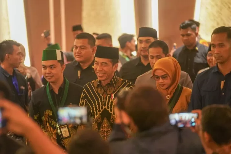 Buka Kongres HMI Jokowi Hati Hati Dalam Memilih Pemimpin Padek Jawapos