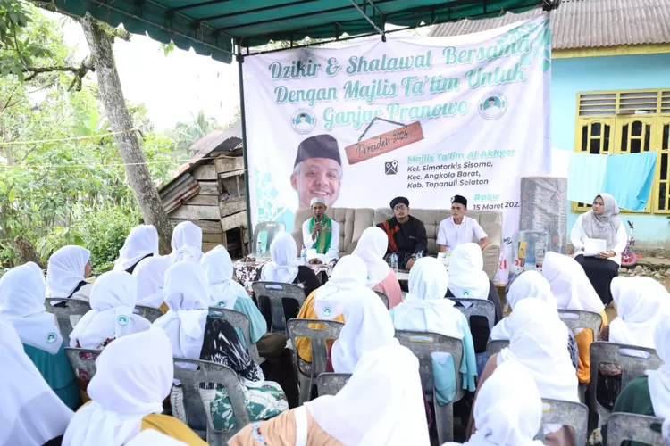 Datangi Majelis Taklim Al Akhyar Tuan Guru Sahabat Ganjar Gelar Zikir